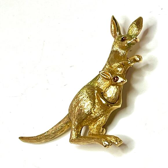 Vintage Brooch Kangaroo Articulated Animal Vtg Costume Jewelry Pin F023 - Picture 3 of 6
